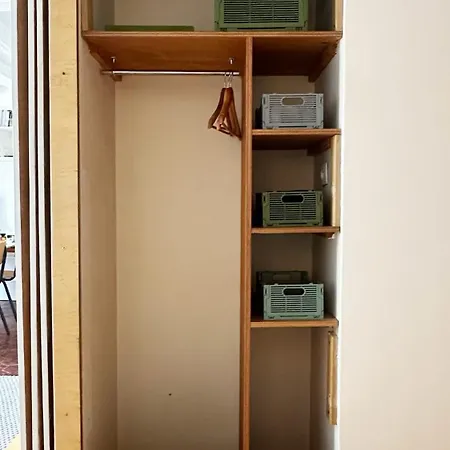 Peaceful Flat In 公寓