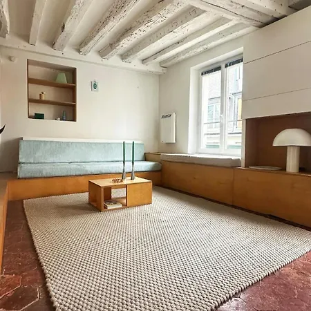 Peaceful Flat In 公寓 *