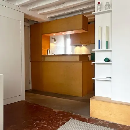 Apartment Peaceful Flat In Paris